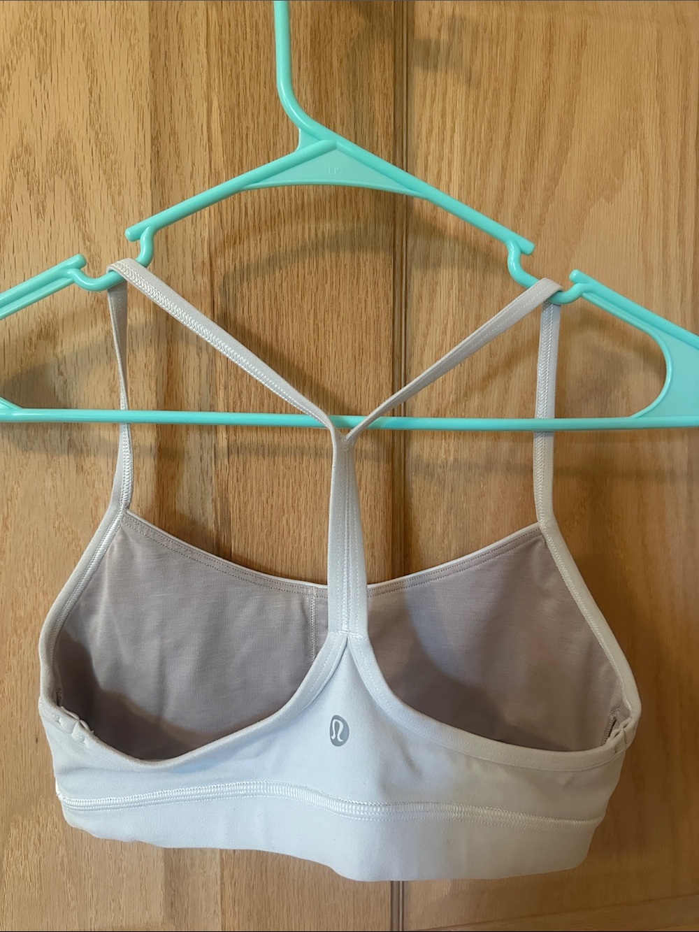 lululemon athletica Light Gray Seamless Sports Bralette - Picture 2 of 2